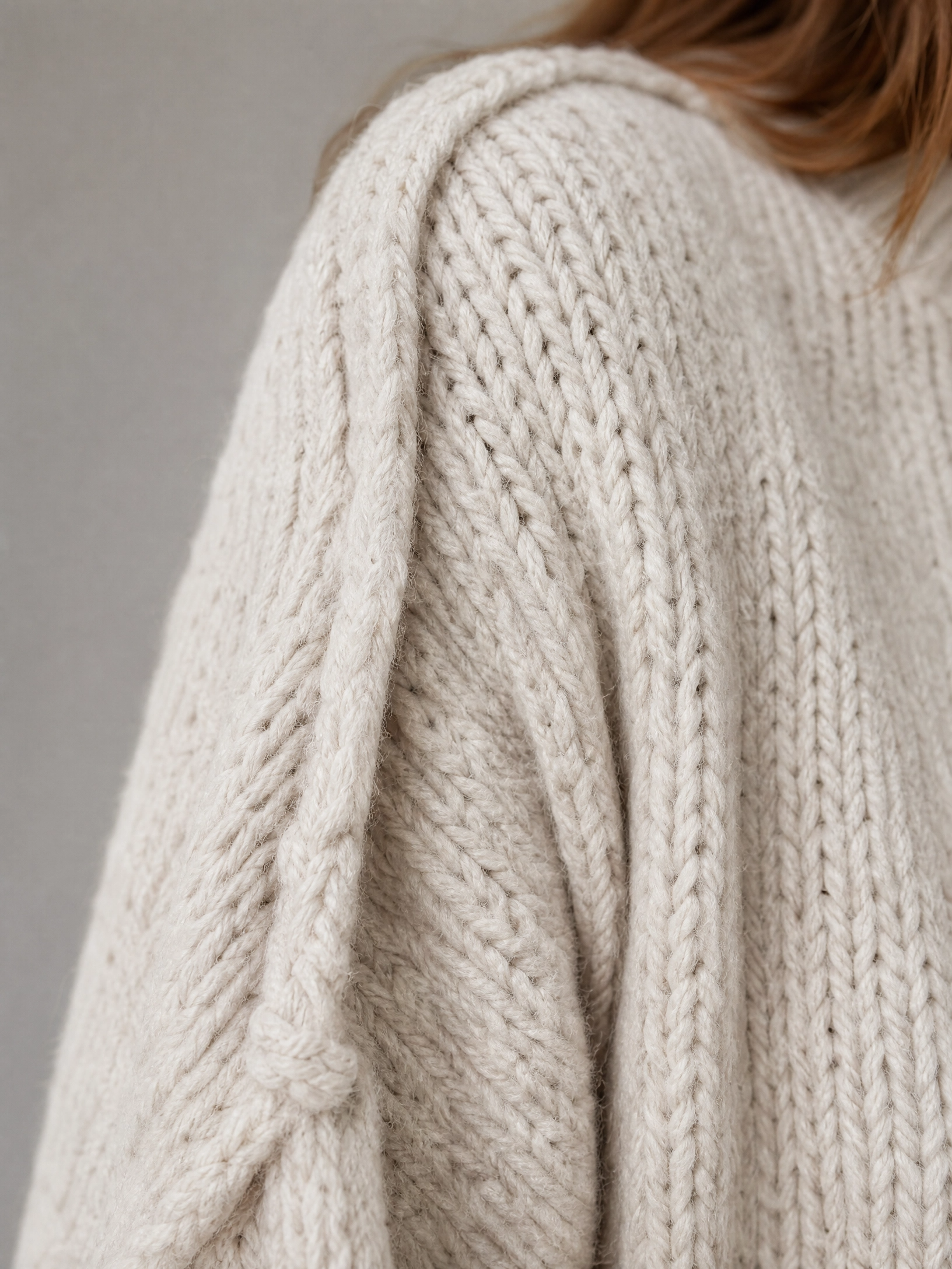 black oversized chunky knit sweater Averly London stitch detail